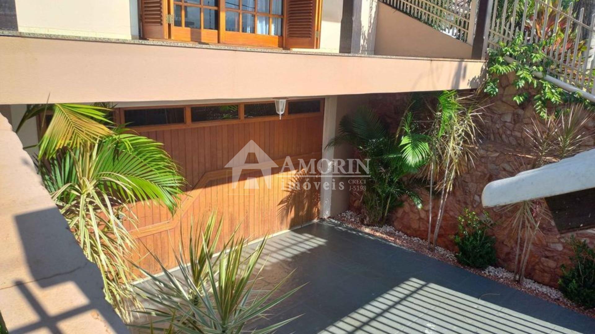 Residência Alto Padrão à Venda em Ijuí  330m  construídos Cent...