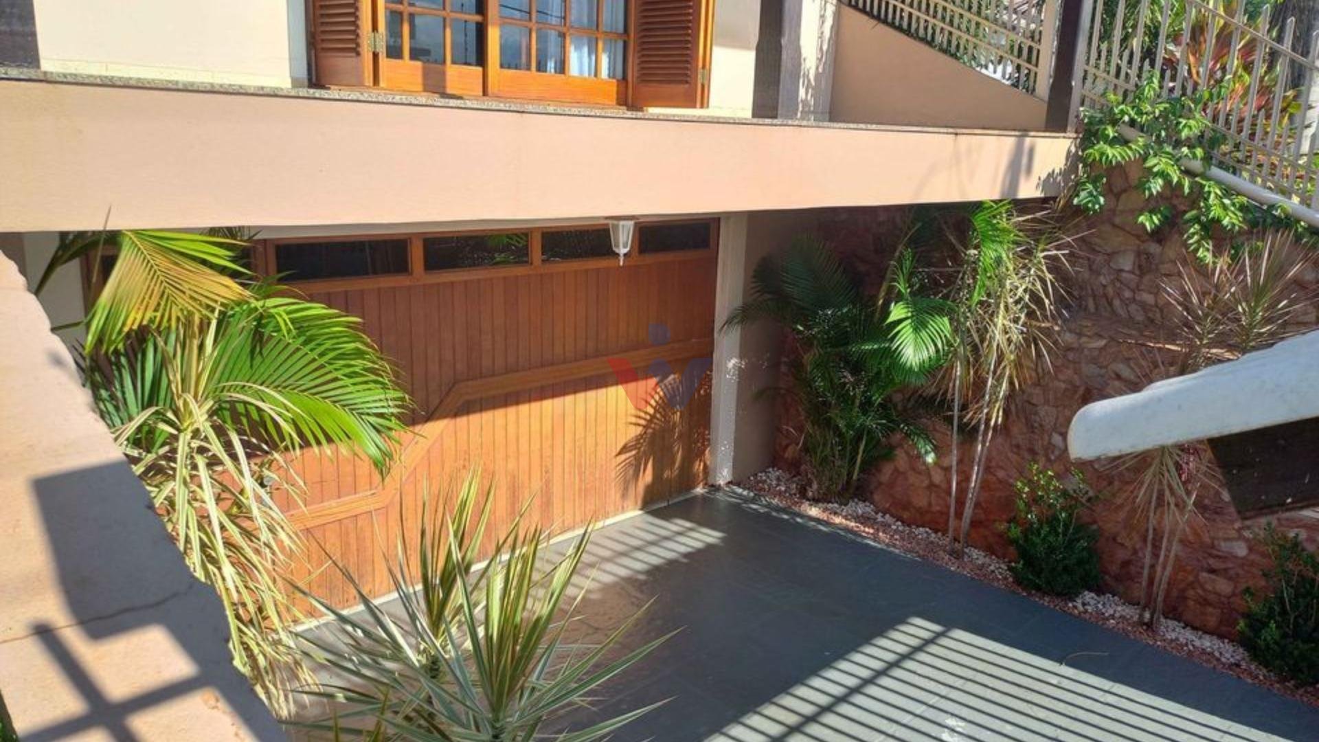 Residência Alto Padrão à Venda em Ijuí  330m  construídos Cent...