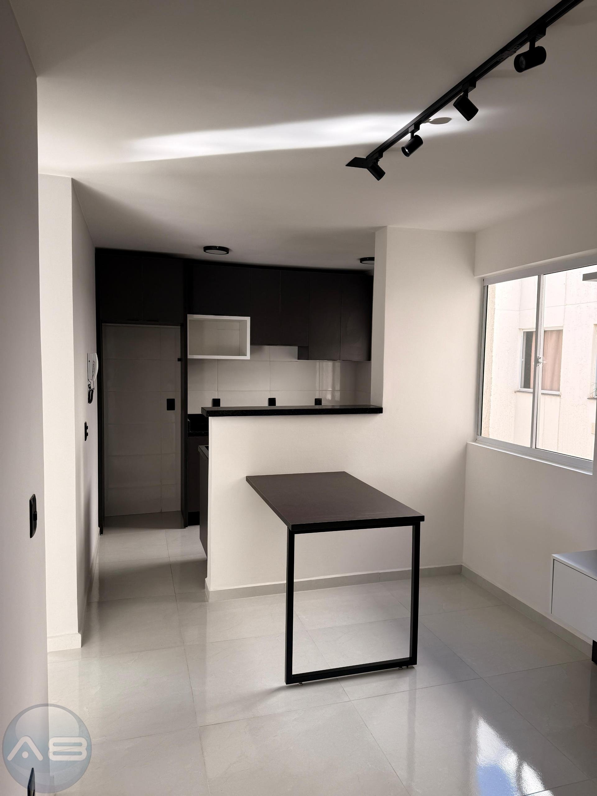 Apartamento SEMI MOBILIADO Res. Califónia, CAMPO LARGO - PR