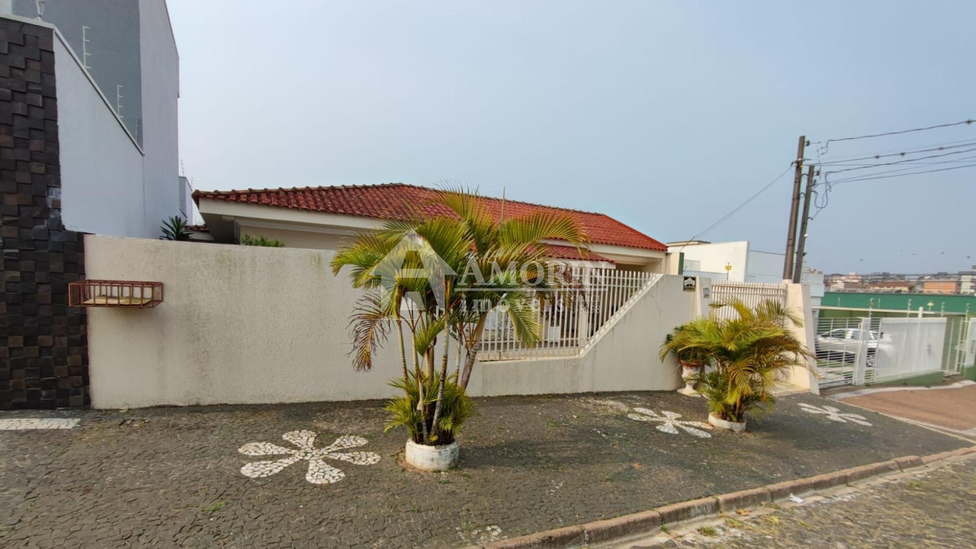 Alugo Casa 3 Quartos sendo 1 Suíte Térrea  no Bairro Órfãs