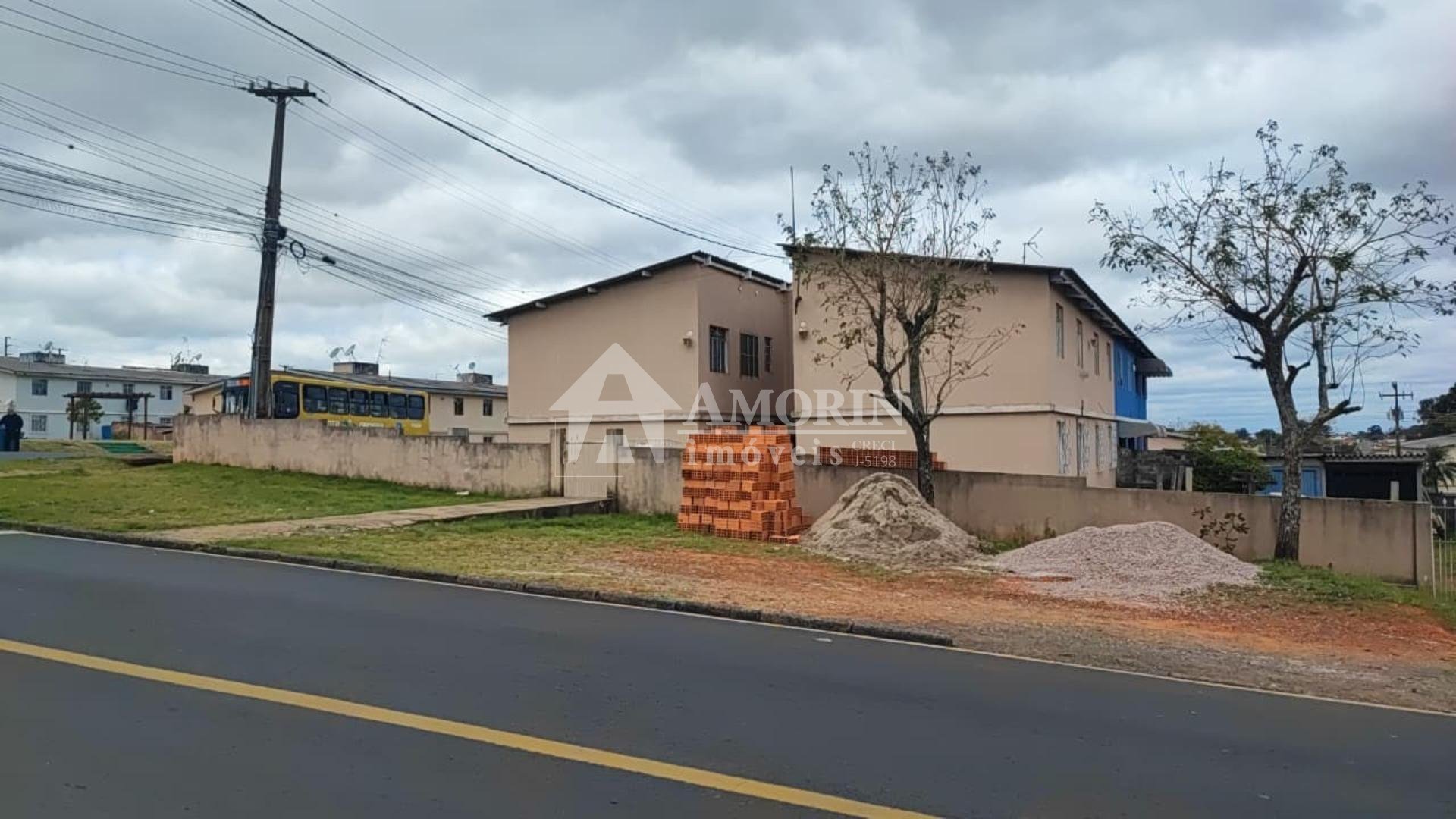 Apartamento t?rreo ? venda com 3 quartos no Hauer ? Rua Isa?as...