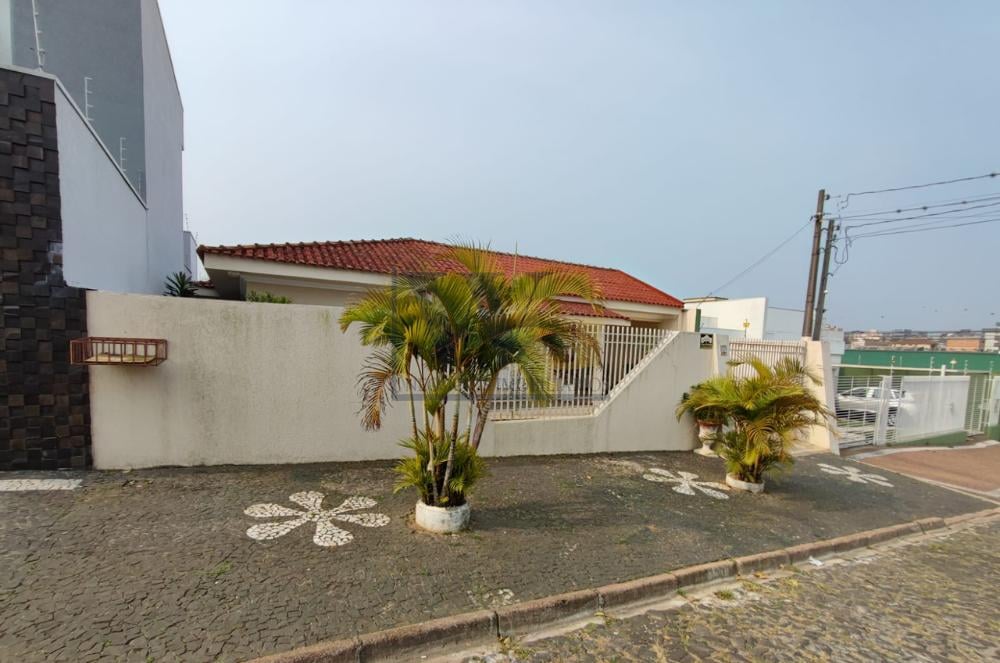 Casa 3 Quartos sendo 1 Suíte Térrea à Venda no Bairro Órfãs