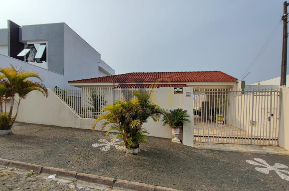 Casa 3 Quartos sendo 1 Suíte Térrea à Venda no Bairro Órfãs