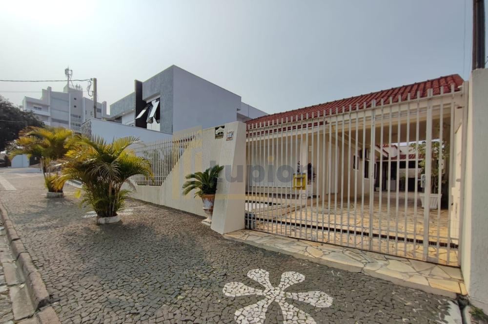 Casa 3 Quartos sendo 1 Suíte Térrea à Venda no Bairro Órfãs
