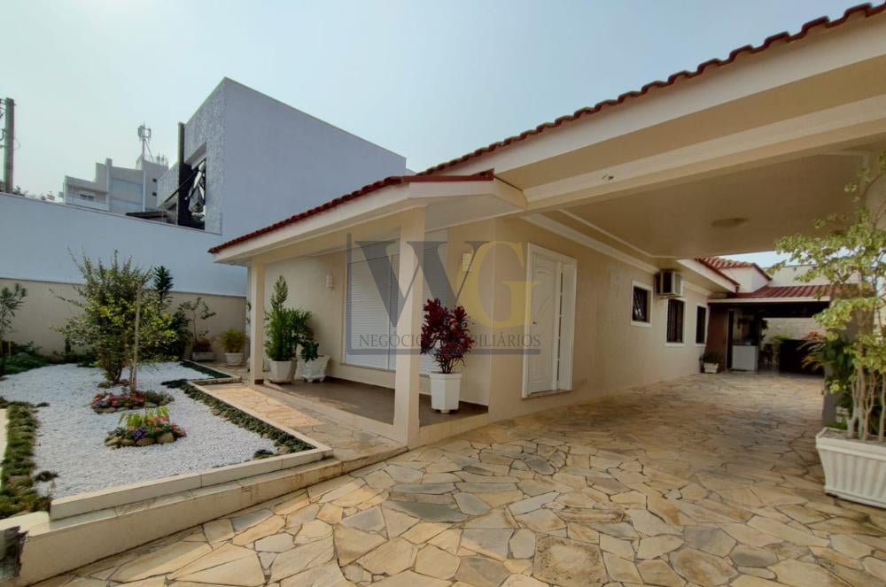 Casa 3 Quartos sendo 1 Suíte Térrea à Venda no Bairro Órfãs