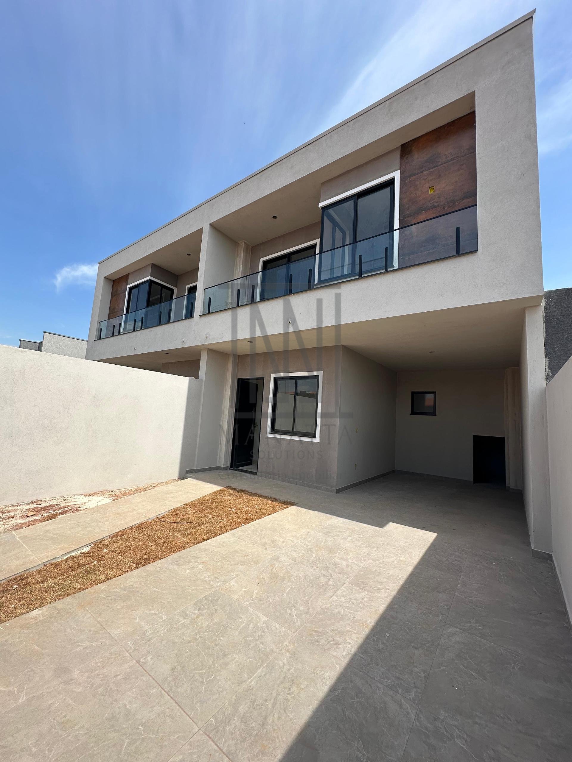 Sobrado de alvenaria com 2 quartos sendo 1 suíte em uma ótima ...