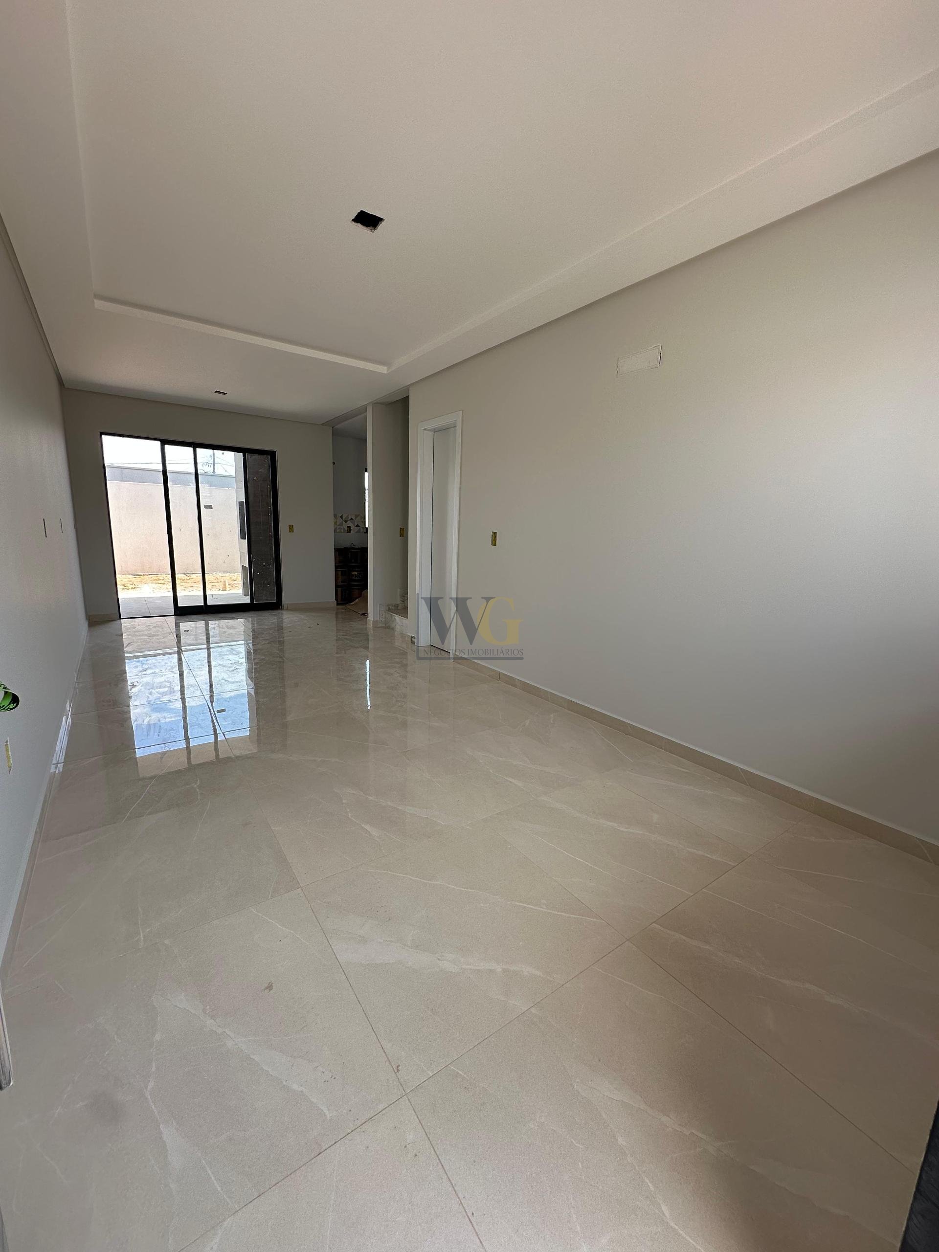 Sobrado de alvenaria com 2 quartos sendo 1 suíte em uma ótima ...