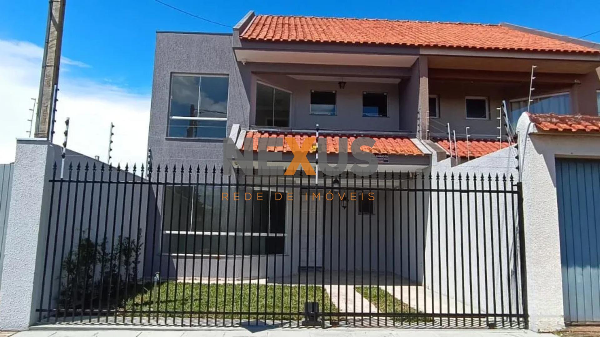 Sobrado à venda, 3 quartos Jardim Carvalho, PONTA GROSSA - PR