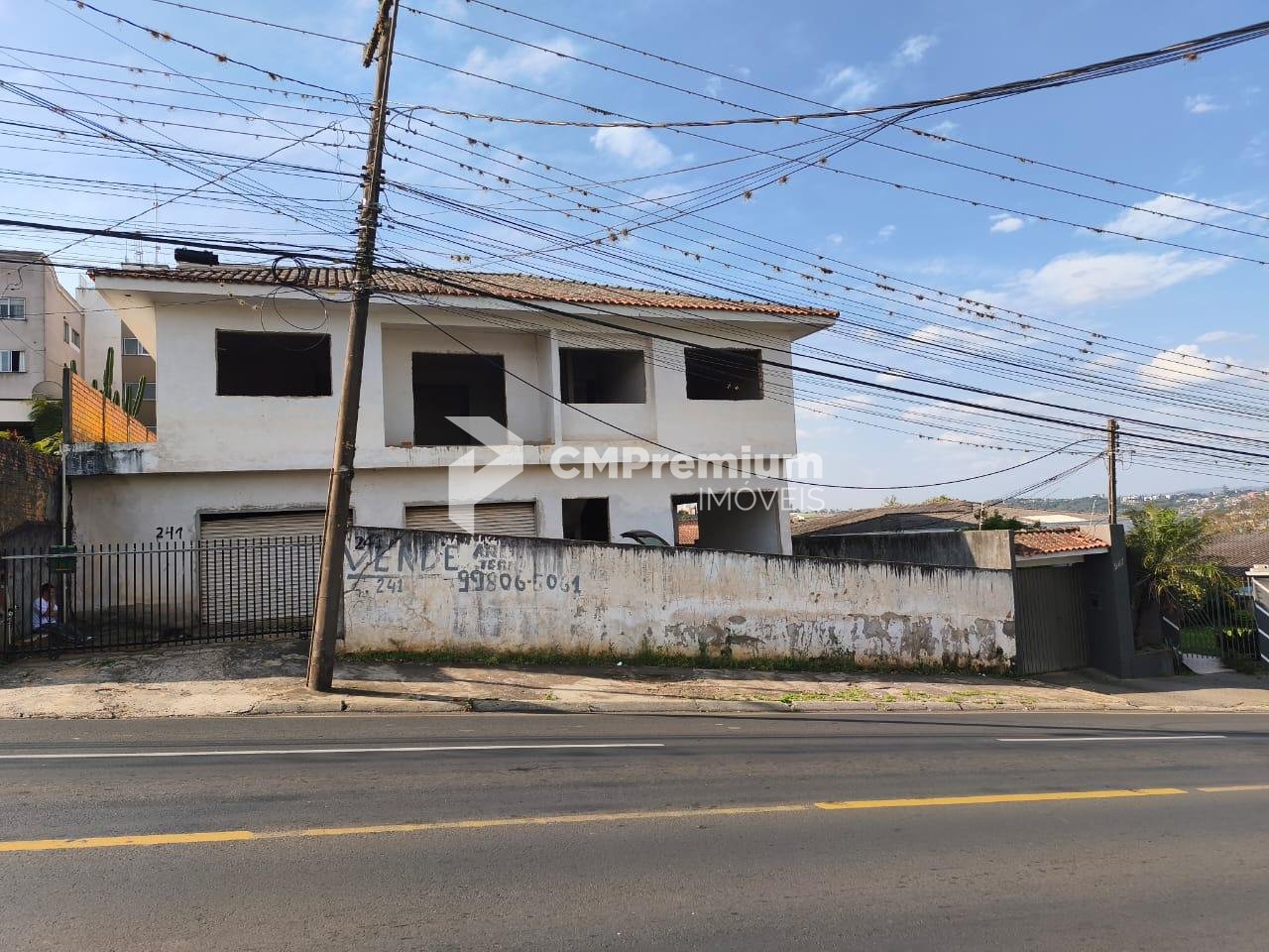 Terreno á venda em Oficinas, ótima localização medindo 1.709,3...