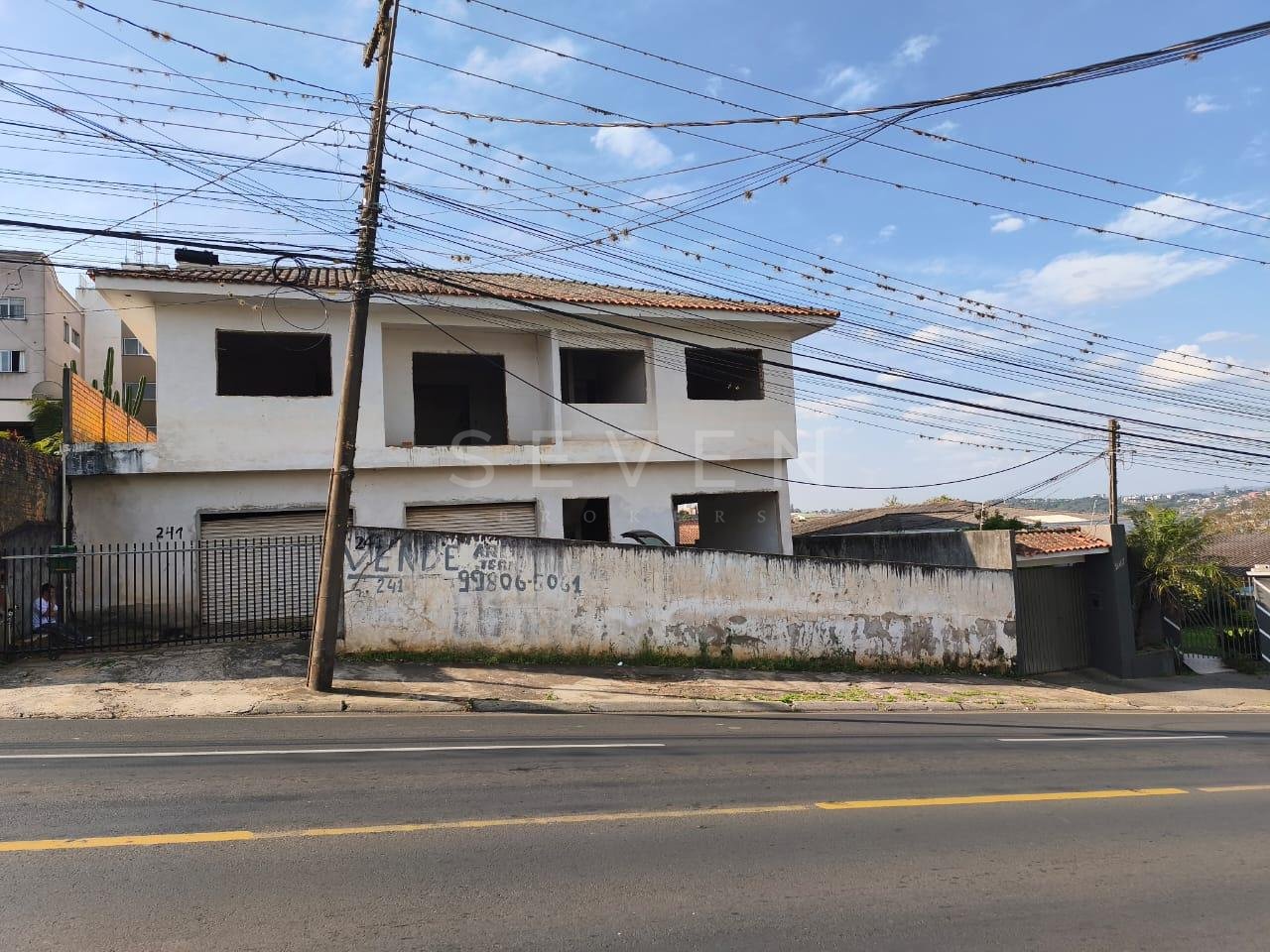 Terreno á venda em Oficinas, ótima localização medindo 1.709,3...