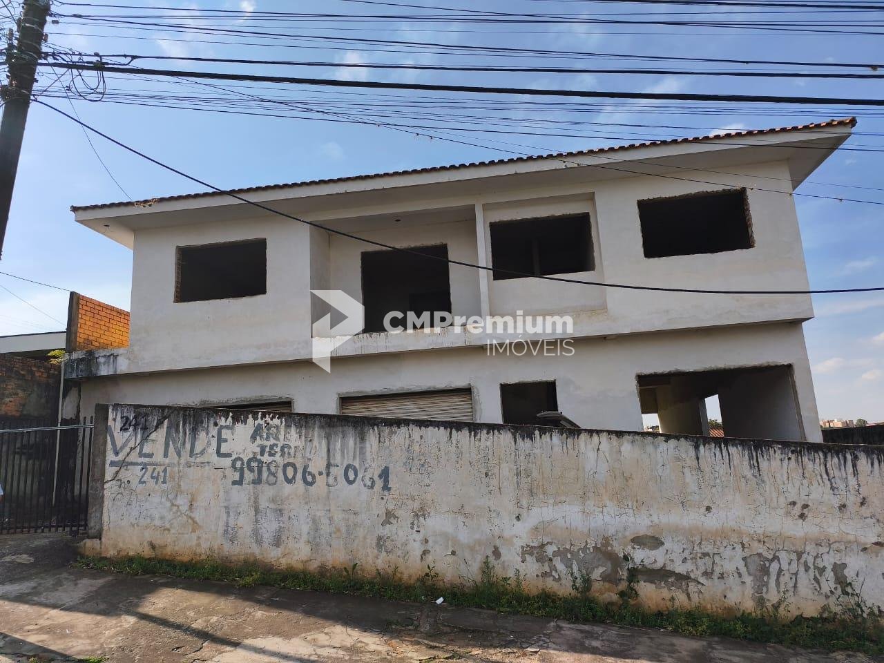 Terreno á venda em Oficinas, ótima localização medindo 1.709,3...
