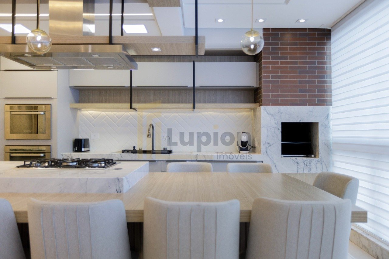 Apartamento alto padrão mobiliado - São Francisco