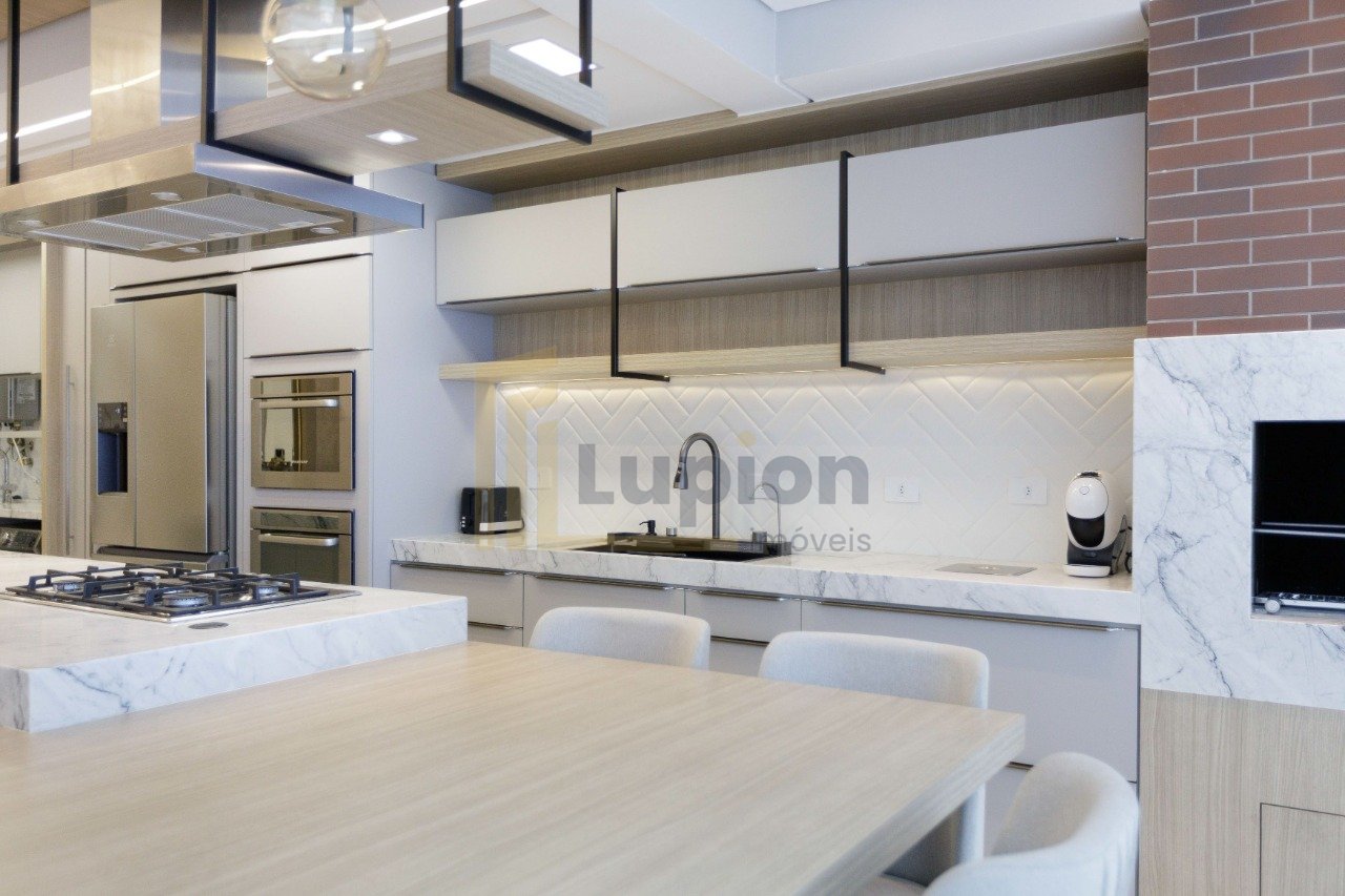 Apartamento alto padrão mobiliado - São Francisco