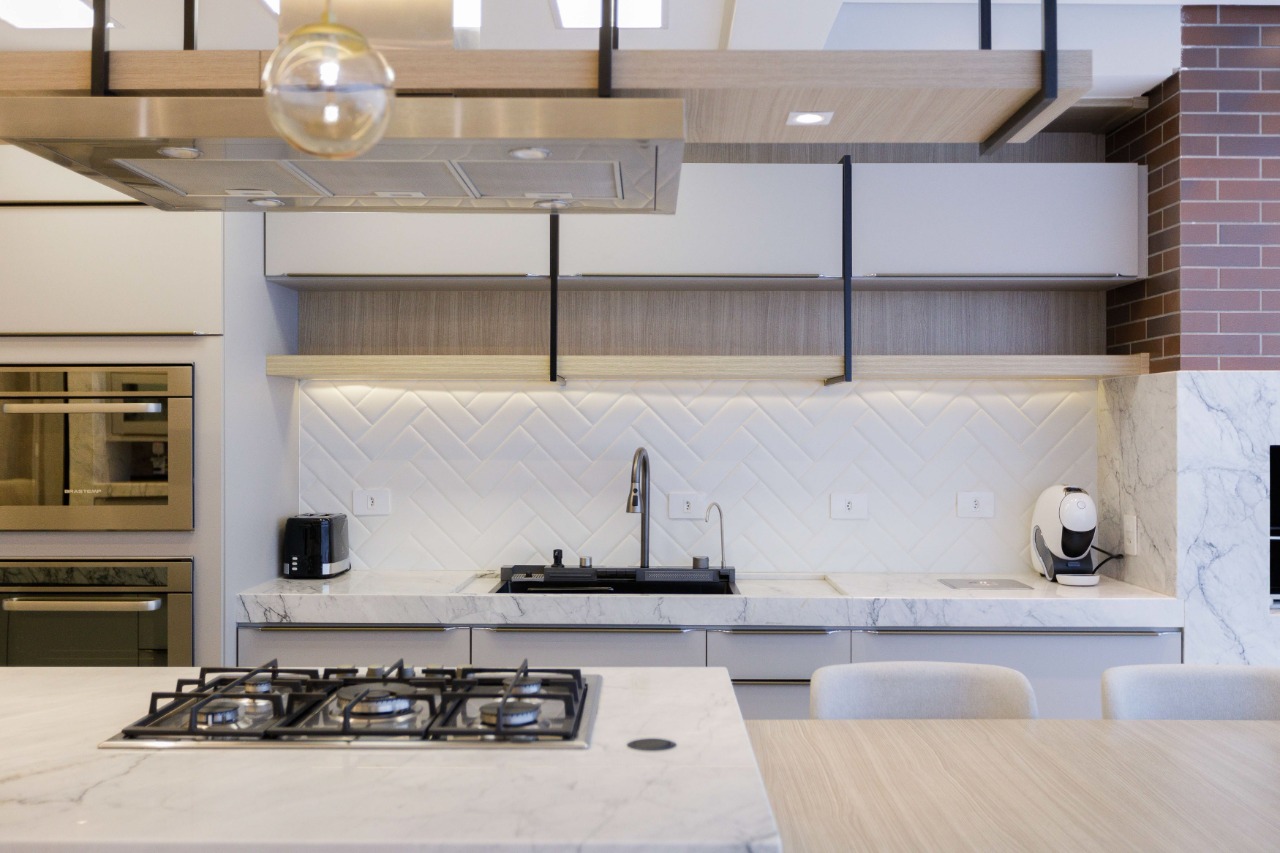 Apartamento alto padrão mobiliado - São Francisco