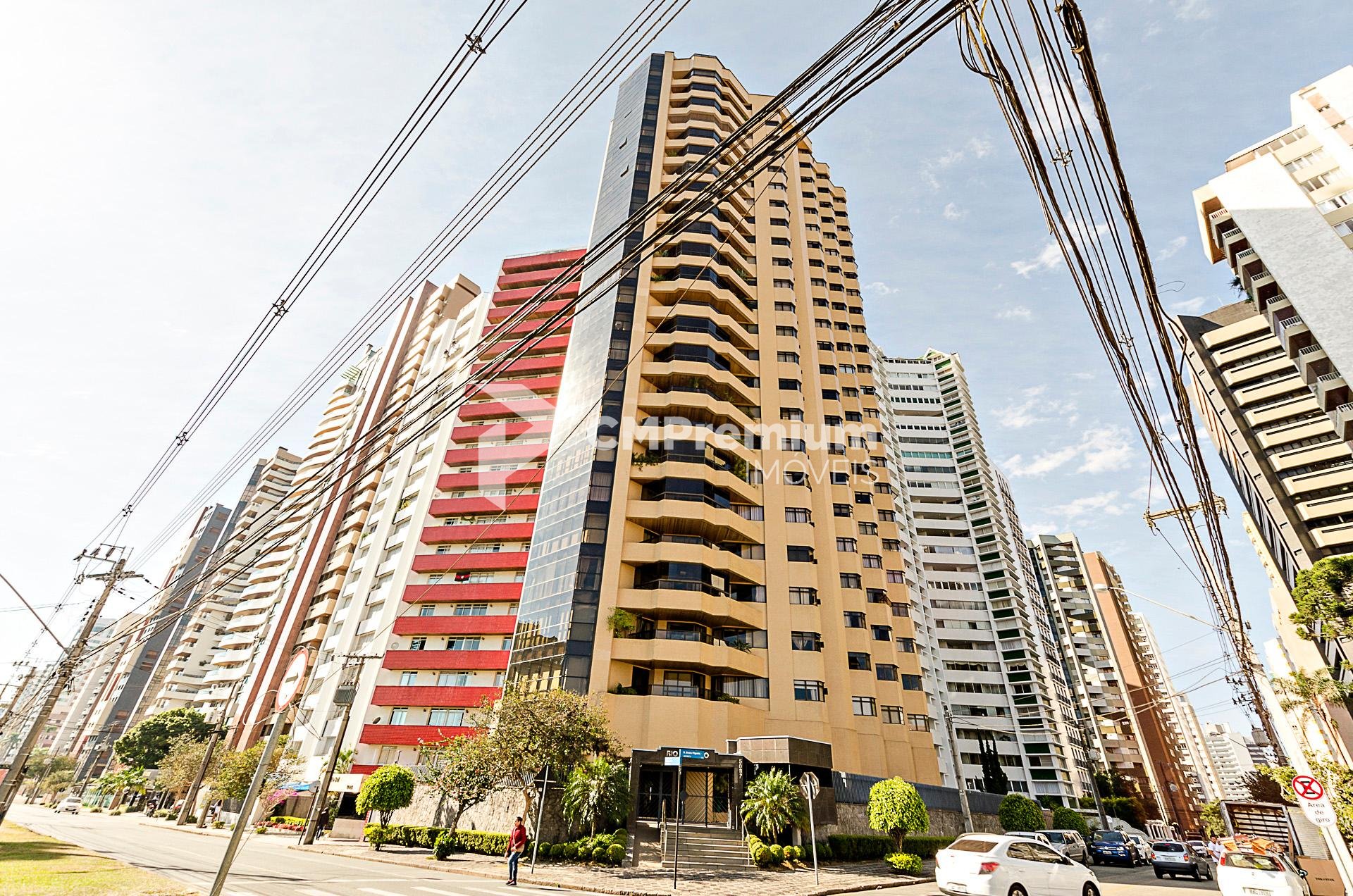 Apartamento no Edifício Danúbio no Batel um dos melhores bairr...