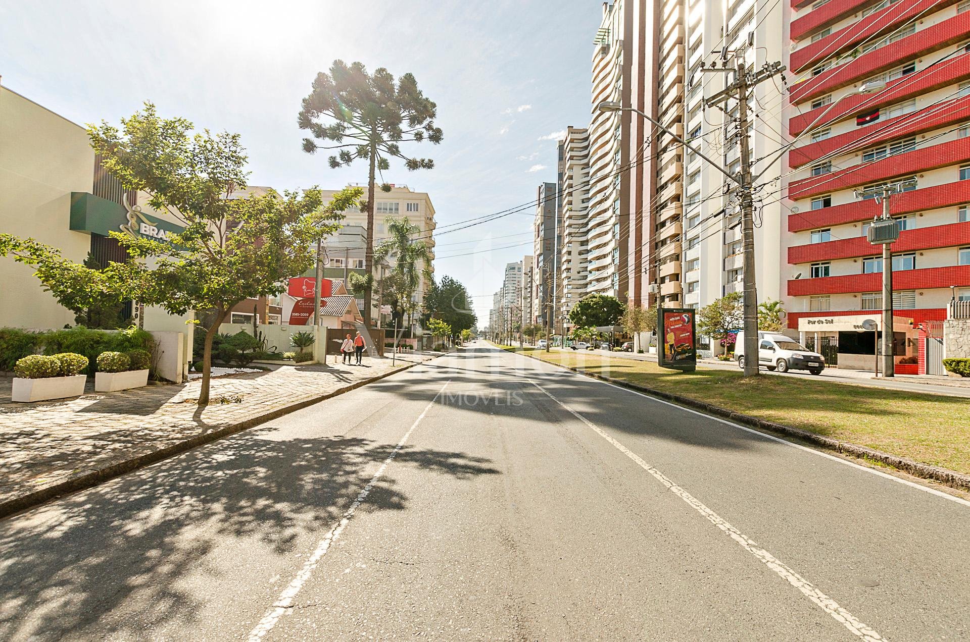 Apartamento no Edifício Danúbio no Batel um dos melhores bairr...
