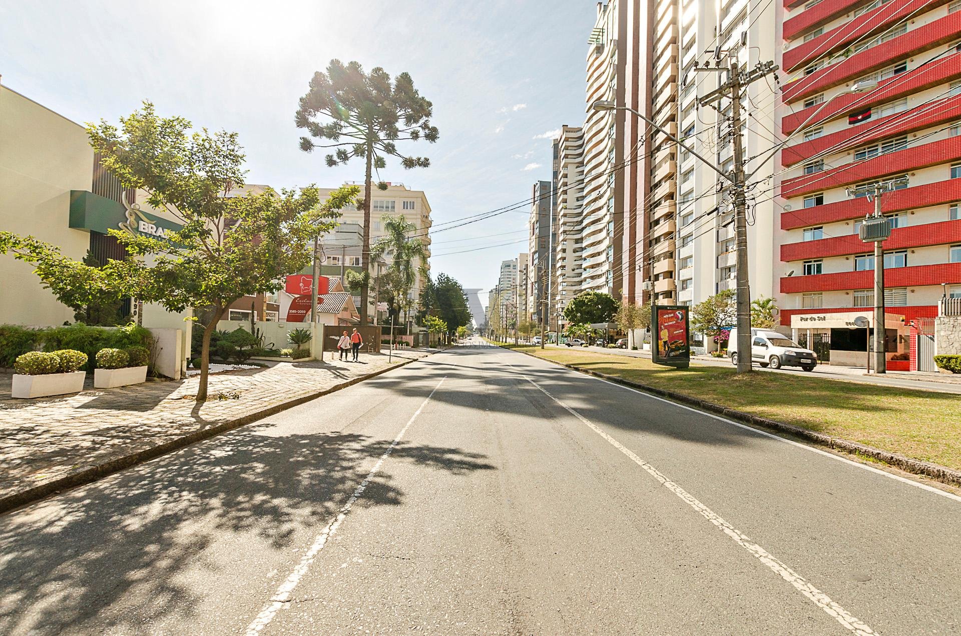 Apartamento no Edifício Danúbio no Batel um dos melhores bairr...