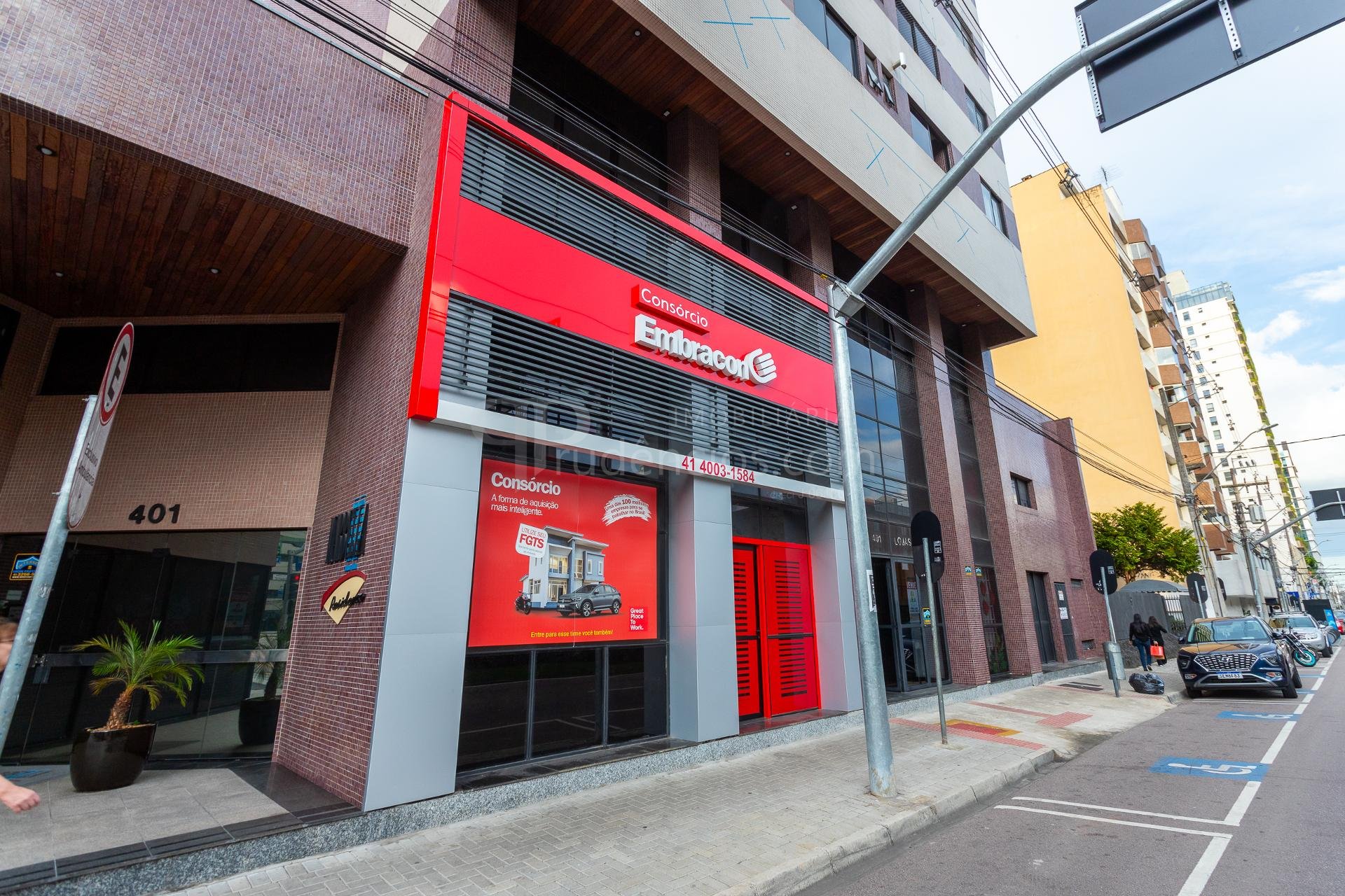 Loja à venda,77.26 m , Centro, CURITIB área privativa de 55,95 m 