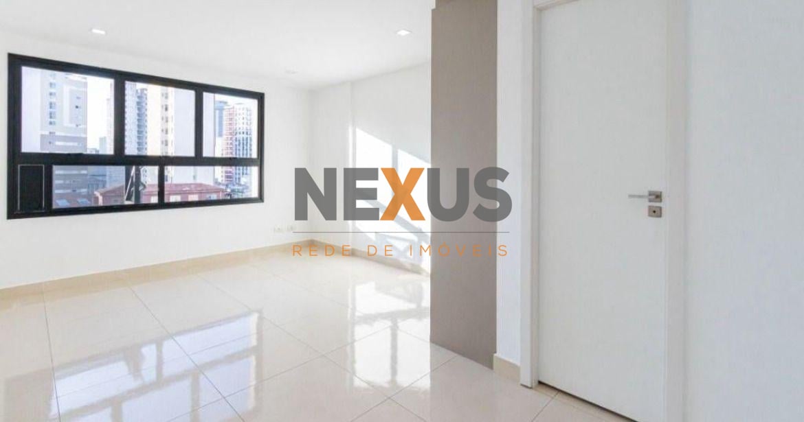 Sala comercial com 22 m de área útil, localizada na região ce...