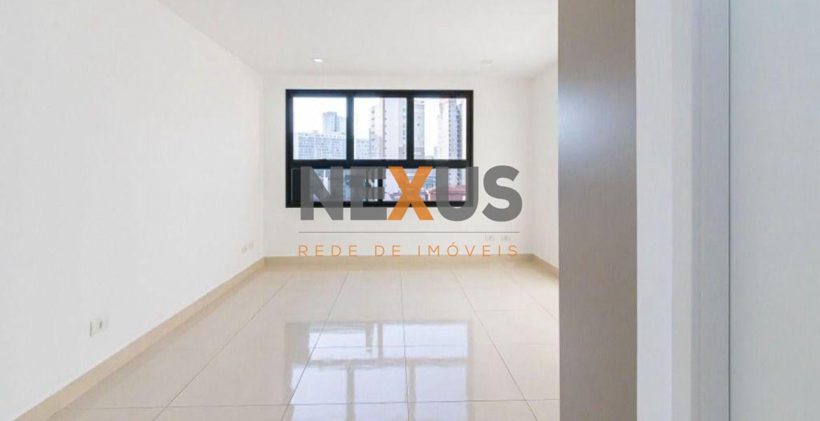 Sala comercial com 22 m de área útil, localizada na região ce...