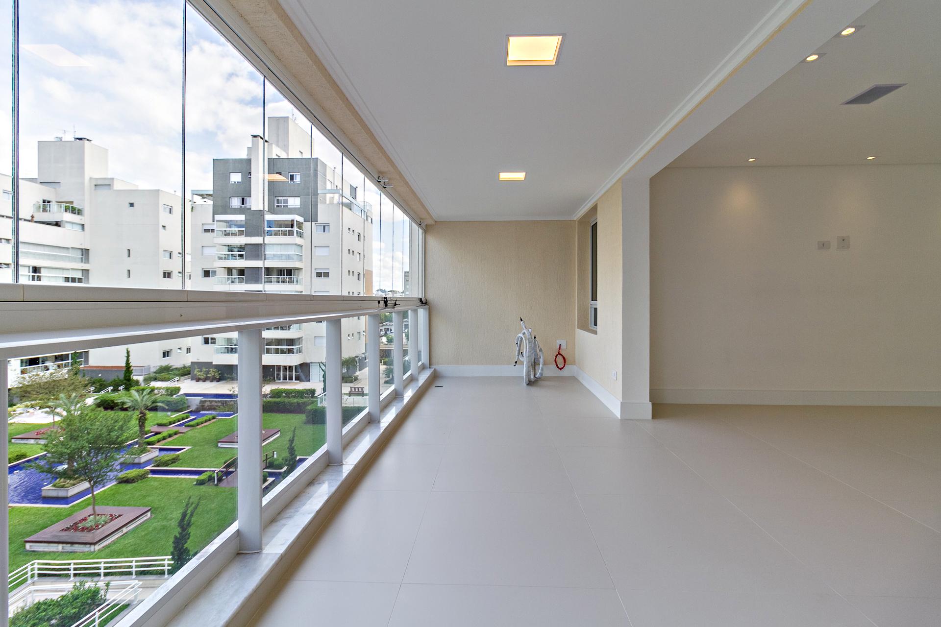 Apartamento no Condomínio Quartier | Água Verde. Lazer, confor...