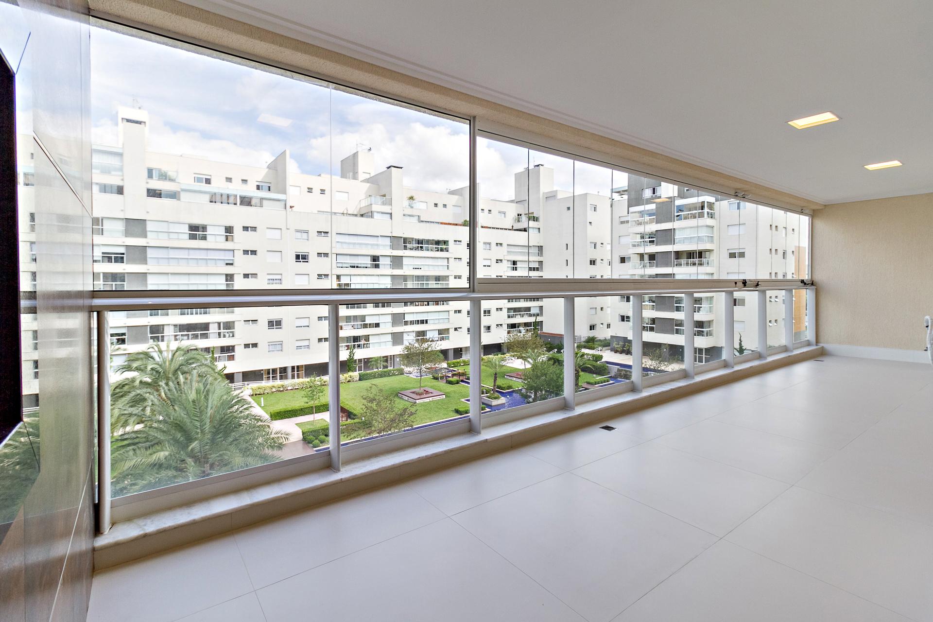 Apartamento no Condomínio Quartier | Água Verde. Lazer, confor...