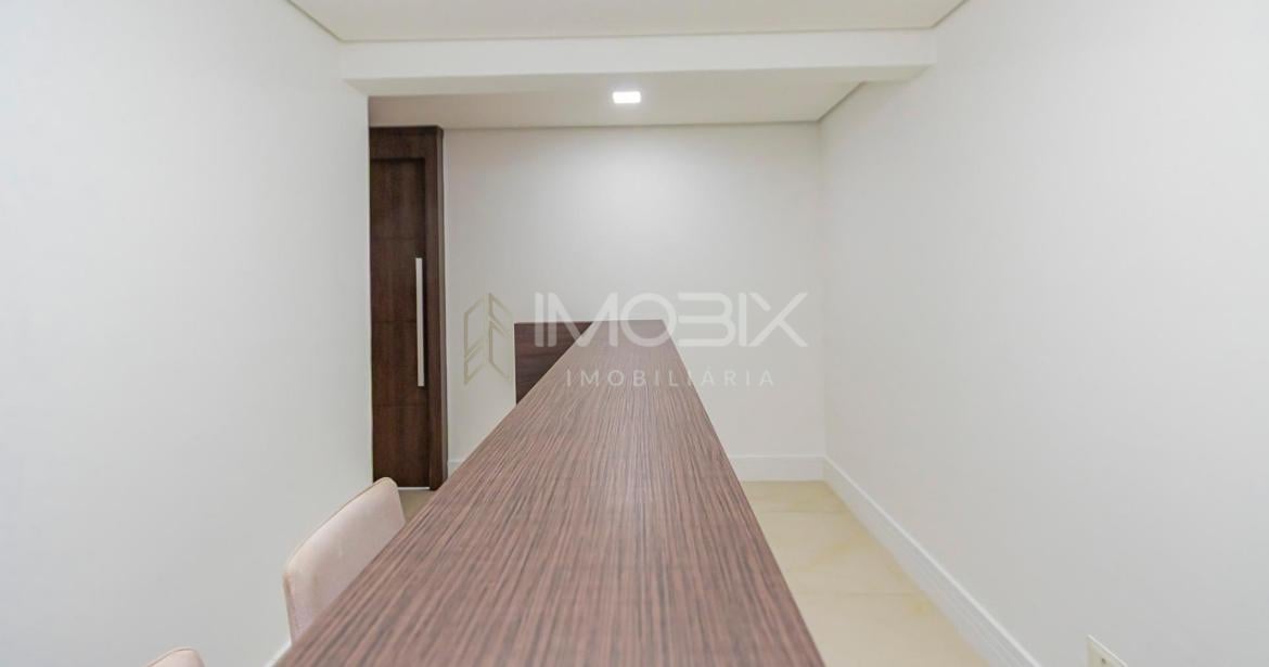 Sala comercial à venda no coração do Centro de Curitiba com 43m