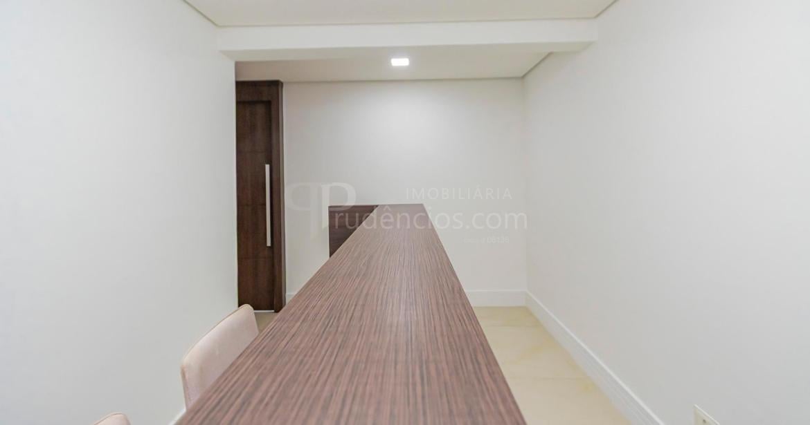 Sala comercial à venda no coração do Centro de Curitiba com 43m 