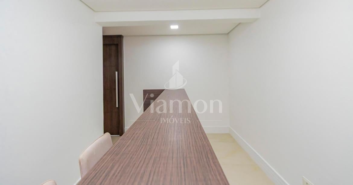 Sala comercial à venda no coração do Centro de Curitiba com 43m 