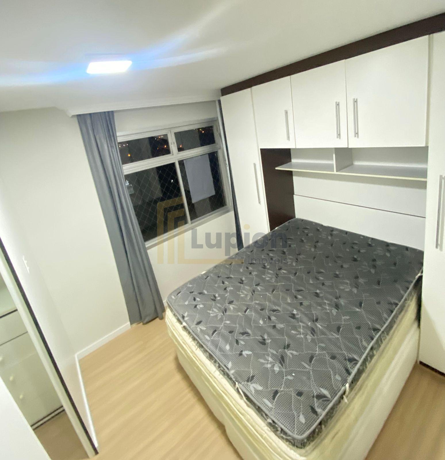 Apartamento no 21  andar com vista deslumbrante  Centro de Cu...