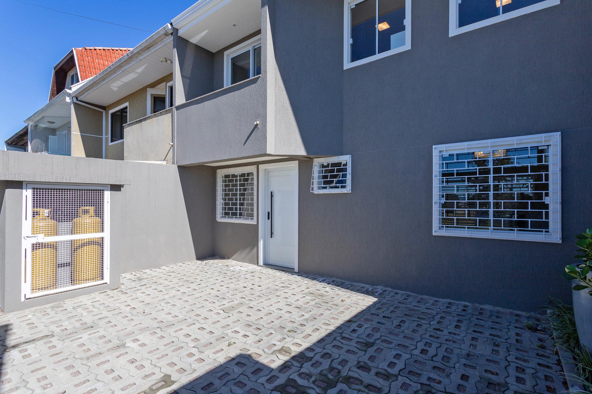 Sobrado Espaçoso e Funcional em Localização Privilegiada no Tarumã