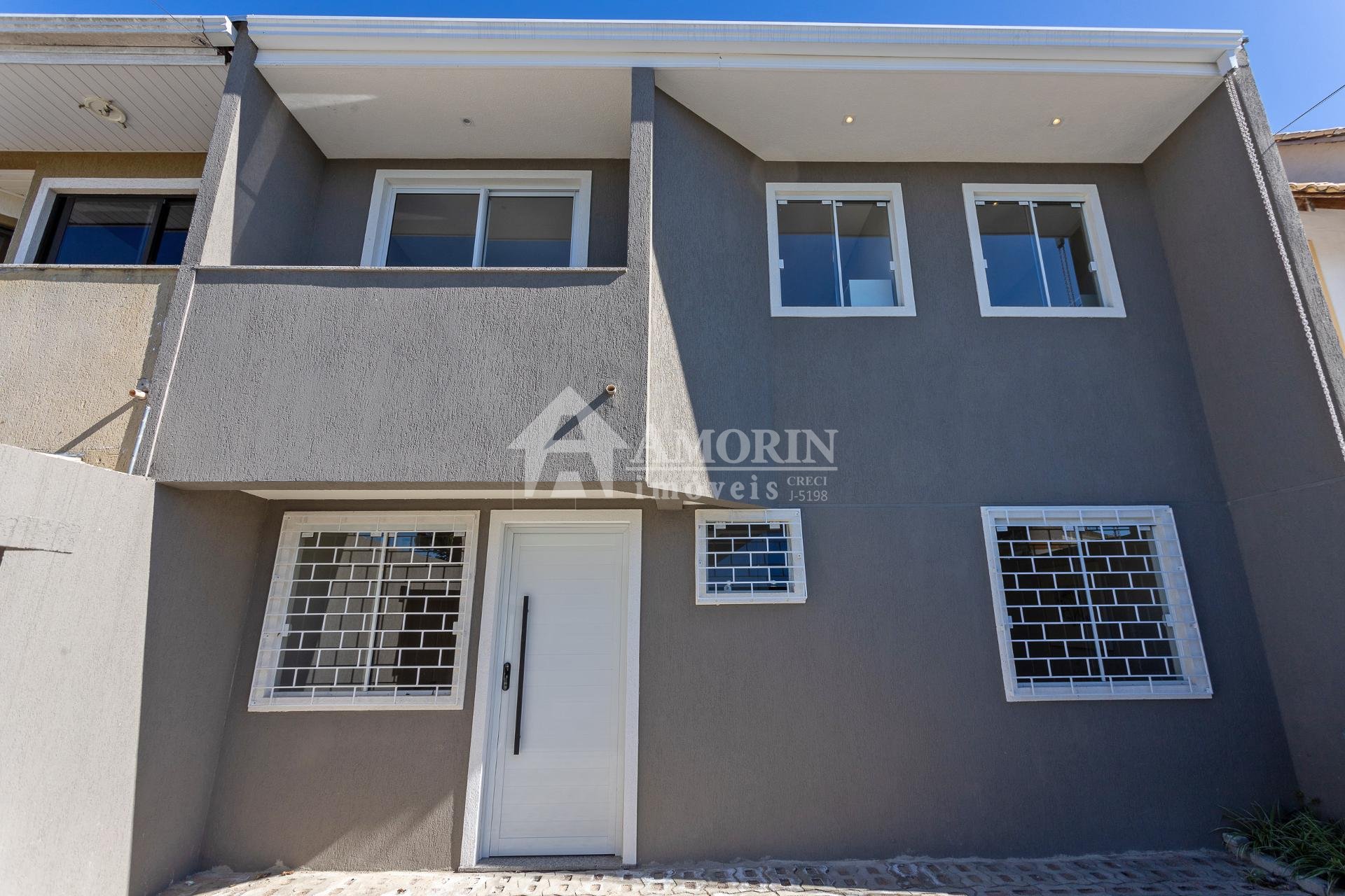 Sobrado Espaçoso e Funcional em Localização Privilegiada no Ta...