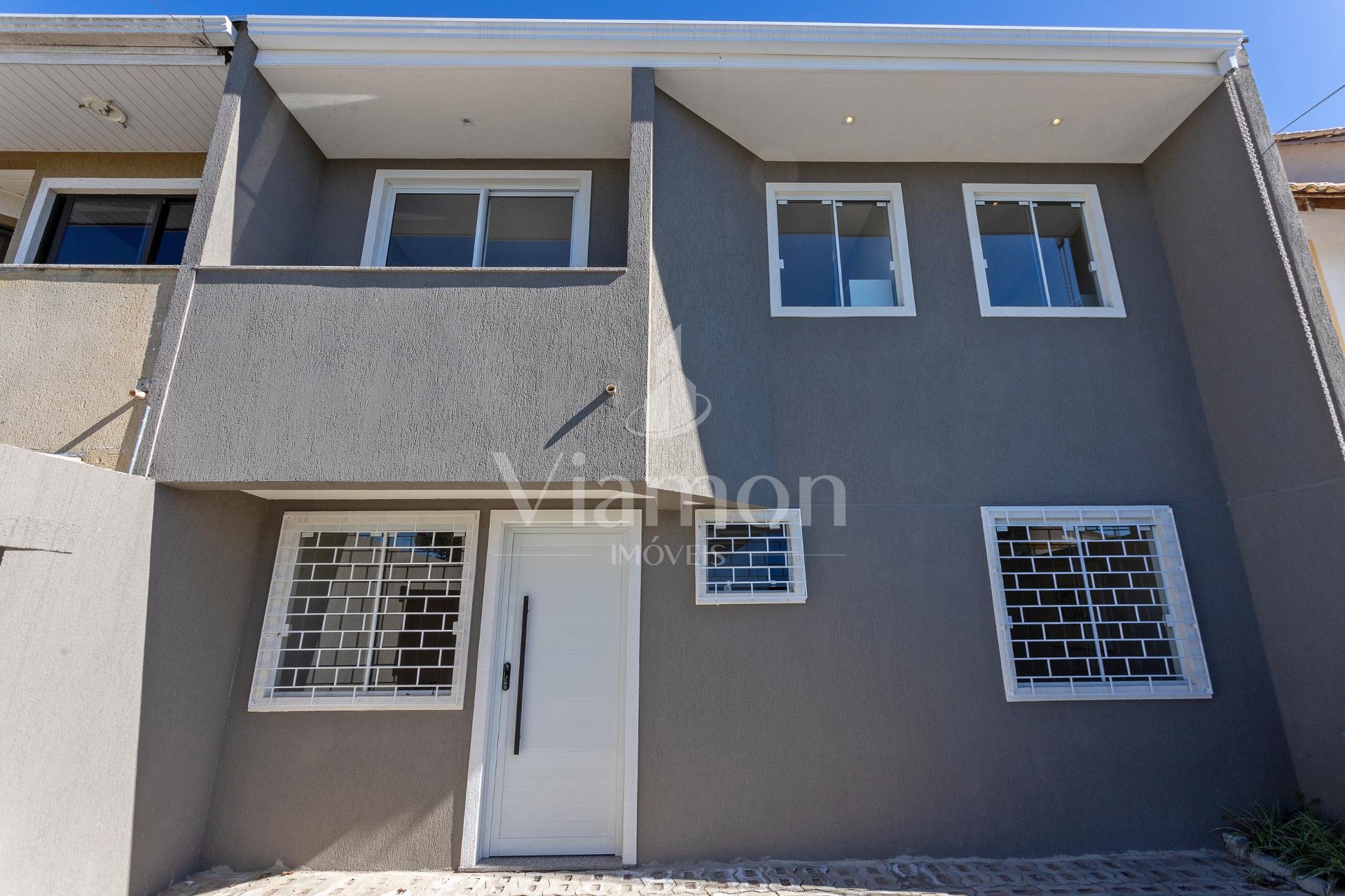 Sobrado Espaçoso e Funcional em Localização Privilegiada no Ta...