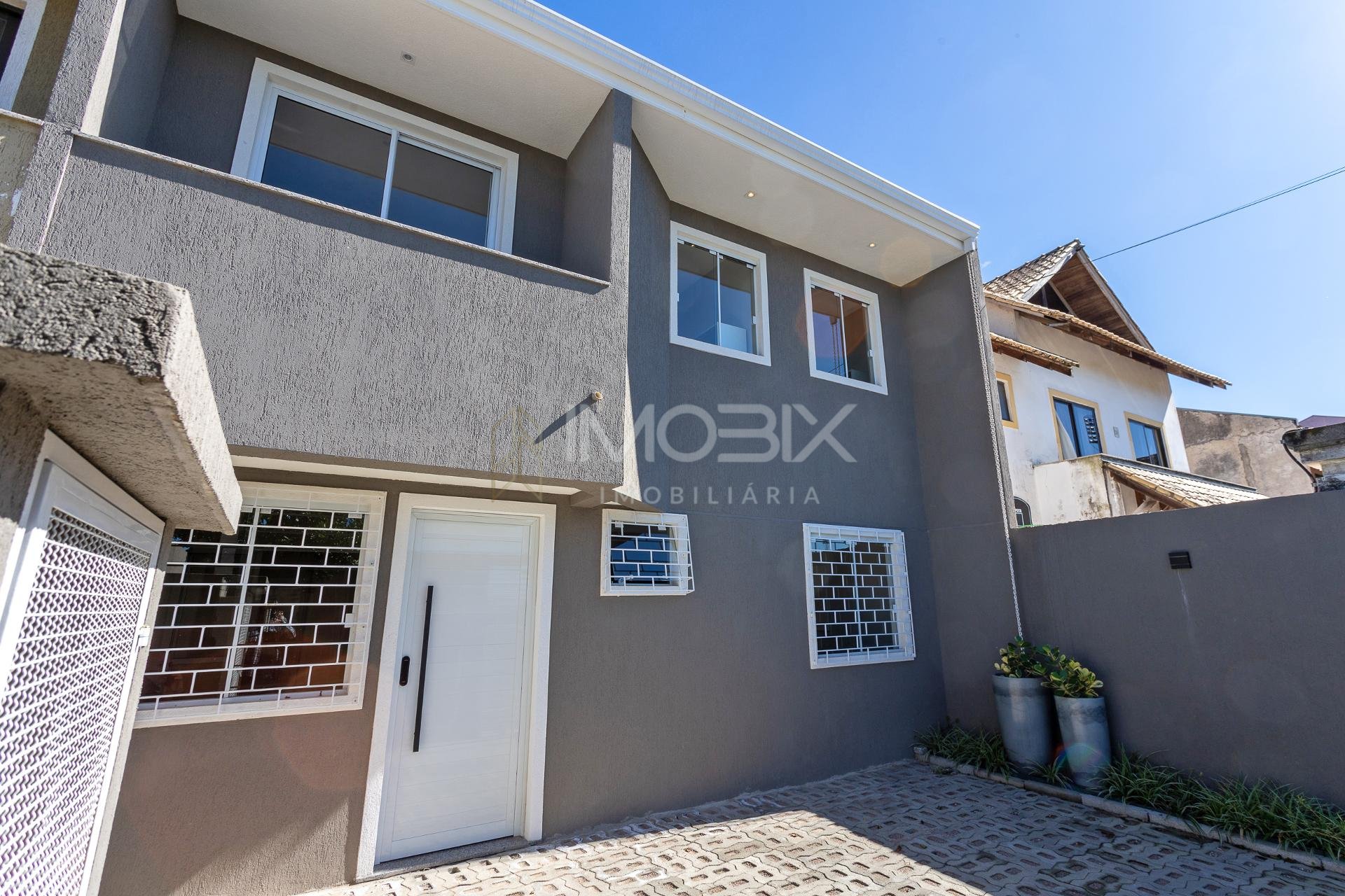 Sobrado Espaçoso e Funcional em Localização Privilegiada no Ta...