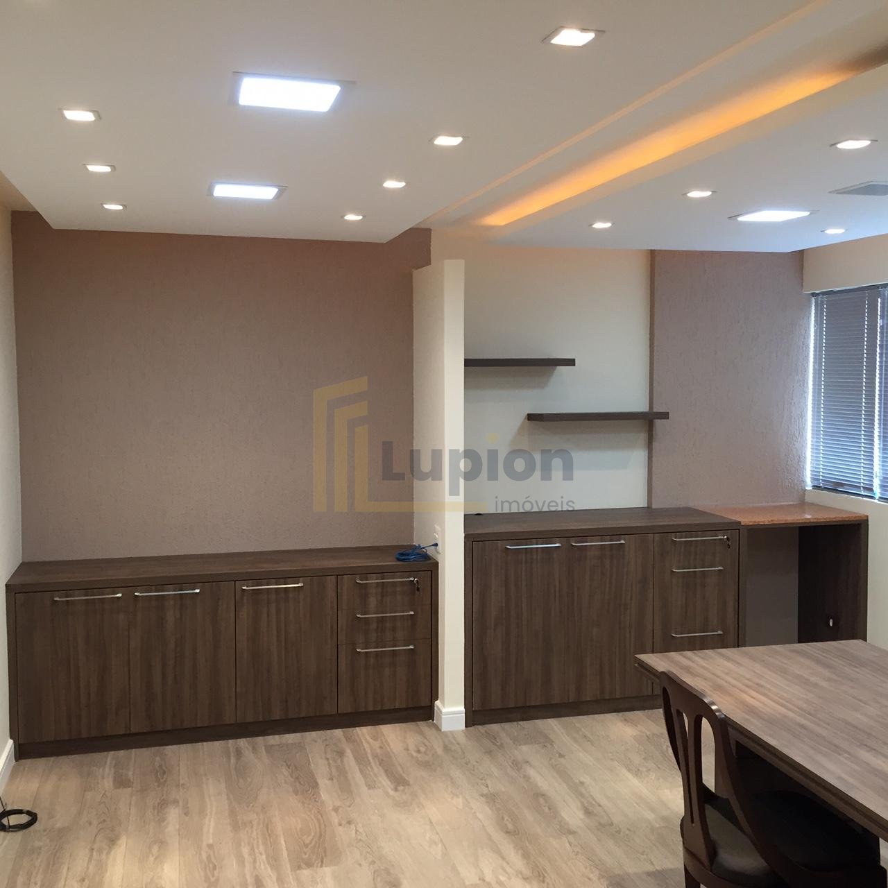 Sala Comercial no Edifício West Center - Bigorrilho Disponível...