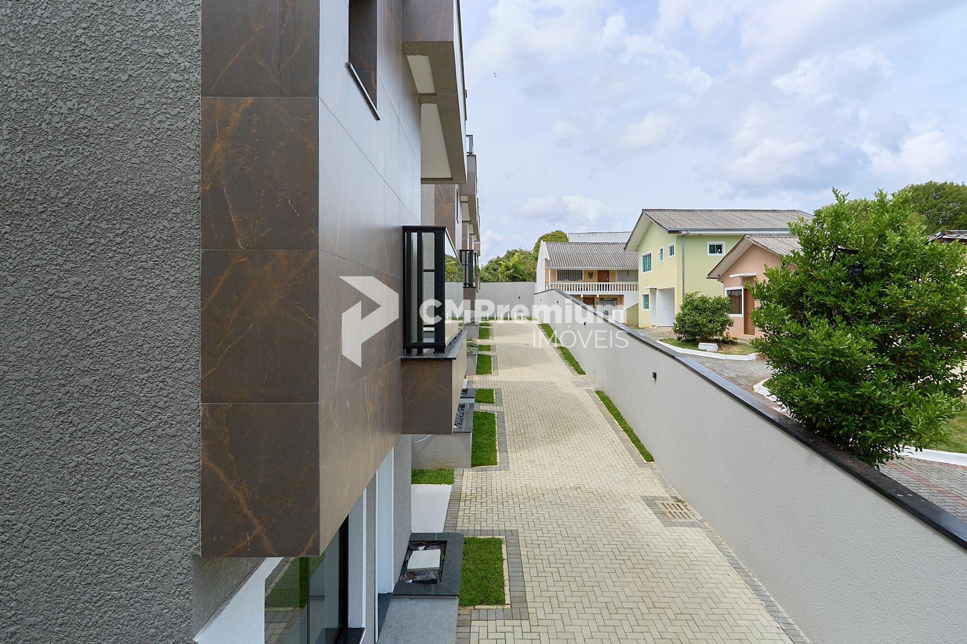 Sobrado em Condomínio à venda no Bairro  Mercês com 195,62m 