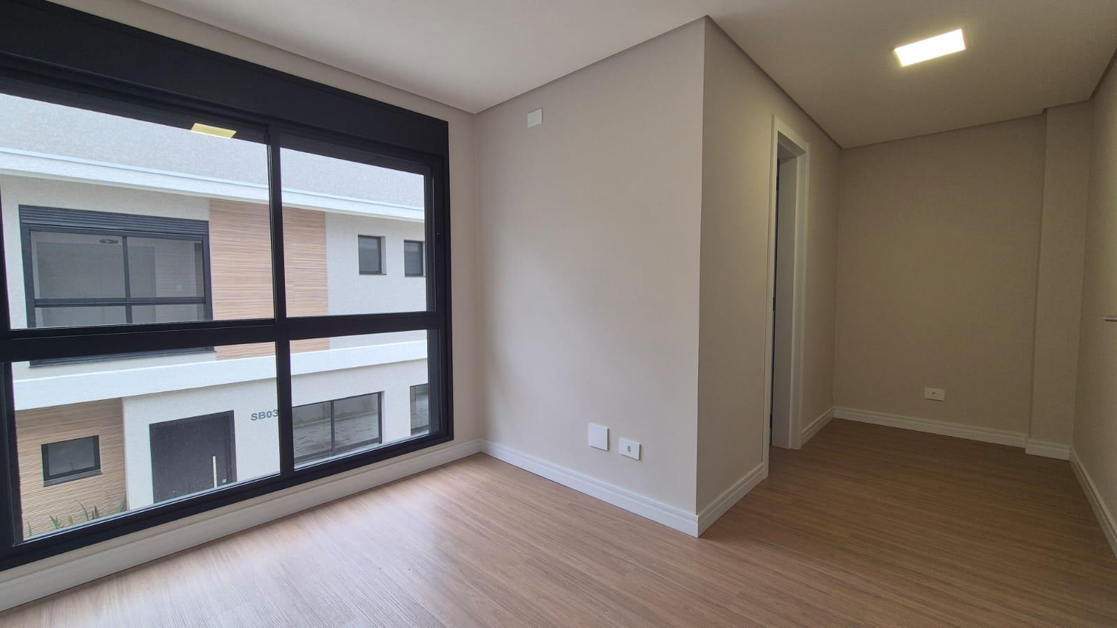 Sobrado em Condomínio à venda, Boa Vista, com 94m  CURITIBA - PR