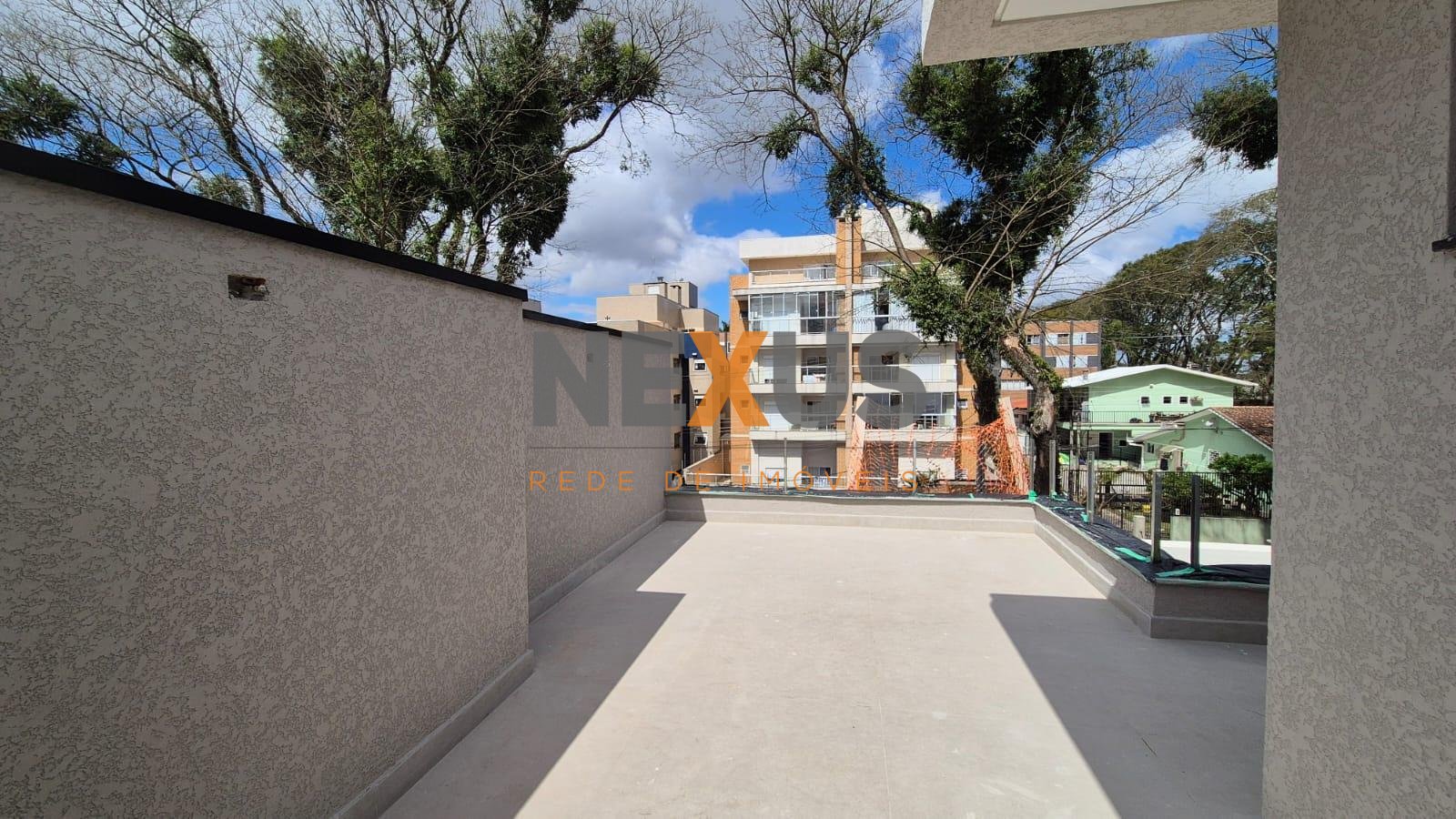 Sobrado 03 quartos com suite no Bairro Água Verde com 166m