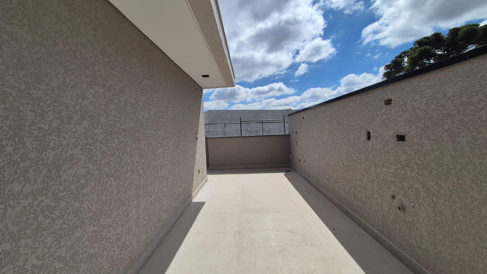 Sobrado 03 quartos com suite no Bairro Água Verde com 166m 