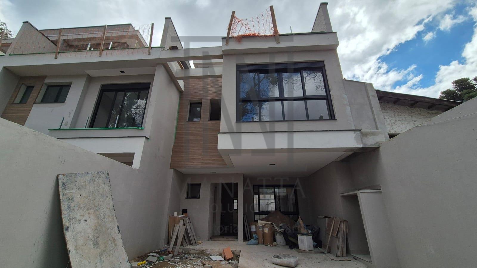 Sobrado 03 quartos com suite no Bairro Água Verde com 166m 