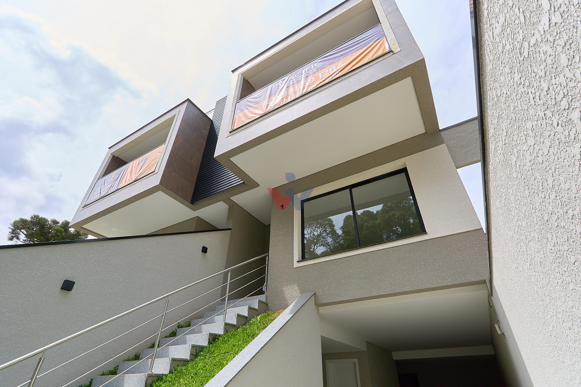 Sobrado em Condomínio à venda no Bairro  Mercês com 195,62m 