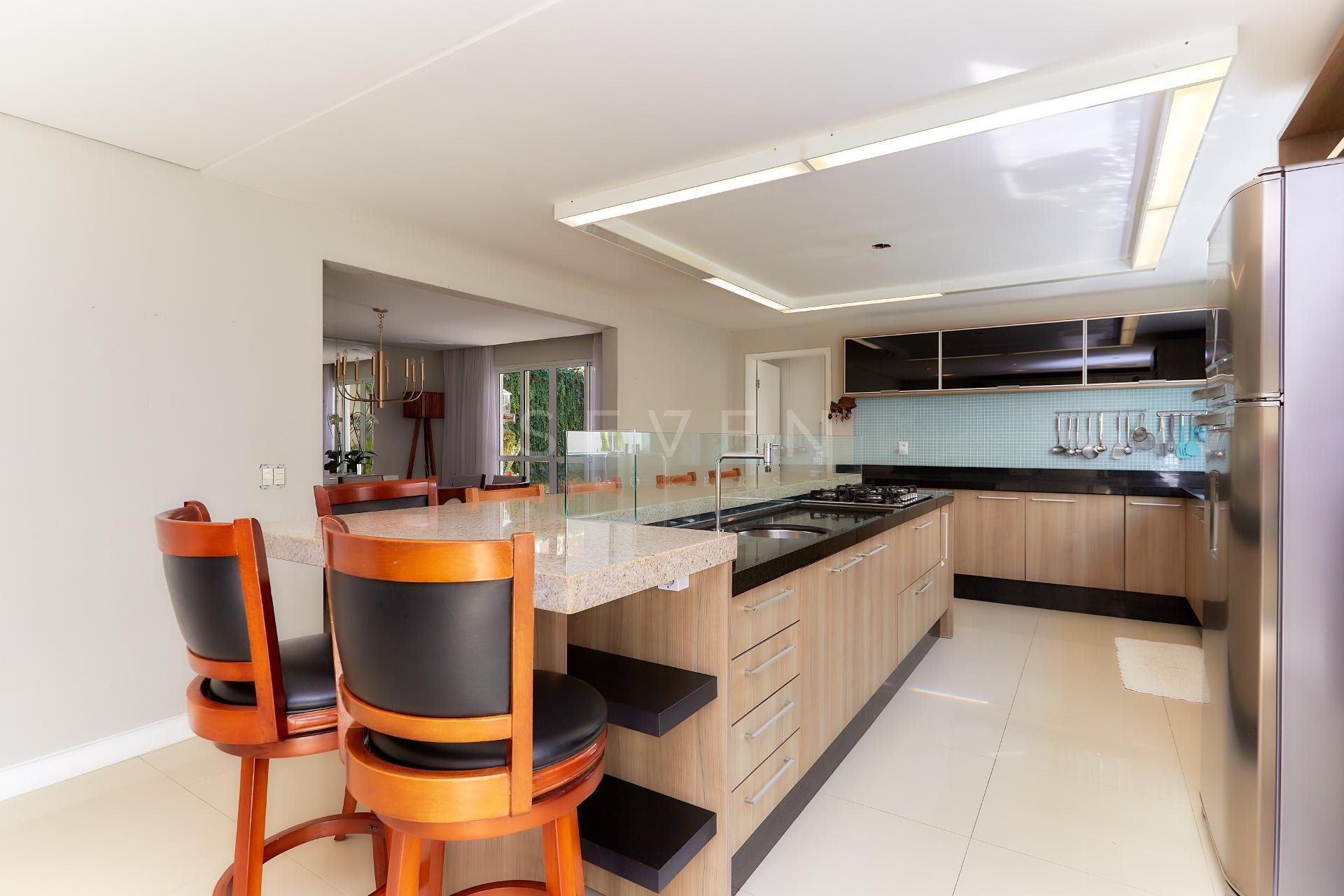 Casa no barreirinha com 352m  de frente pra rua sem saída Curi...