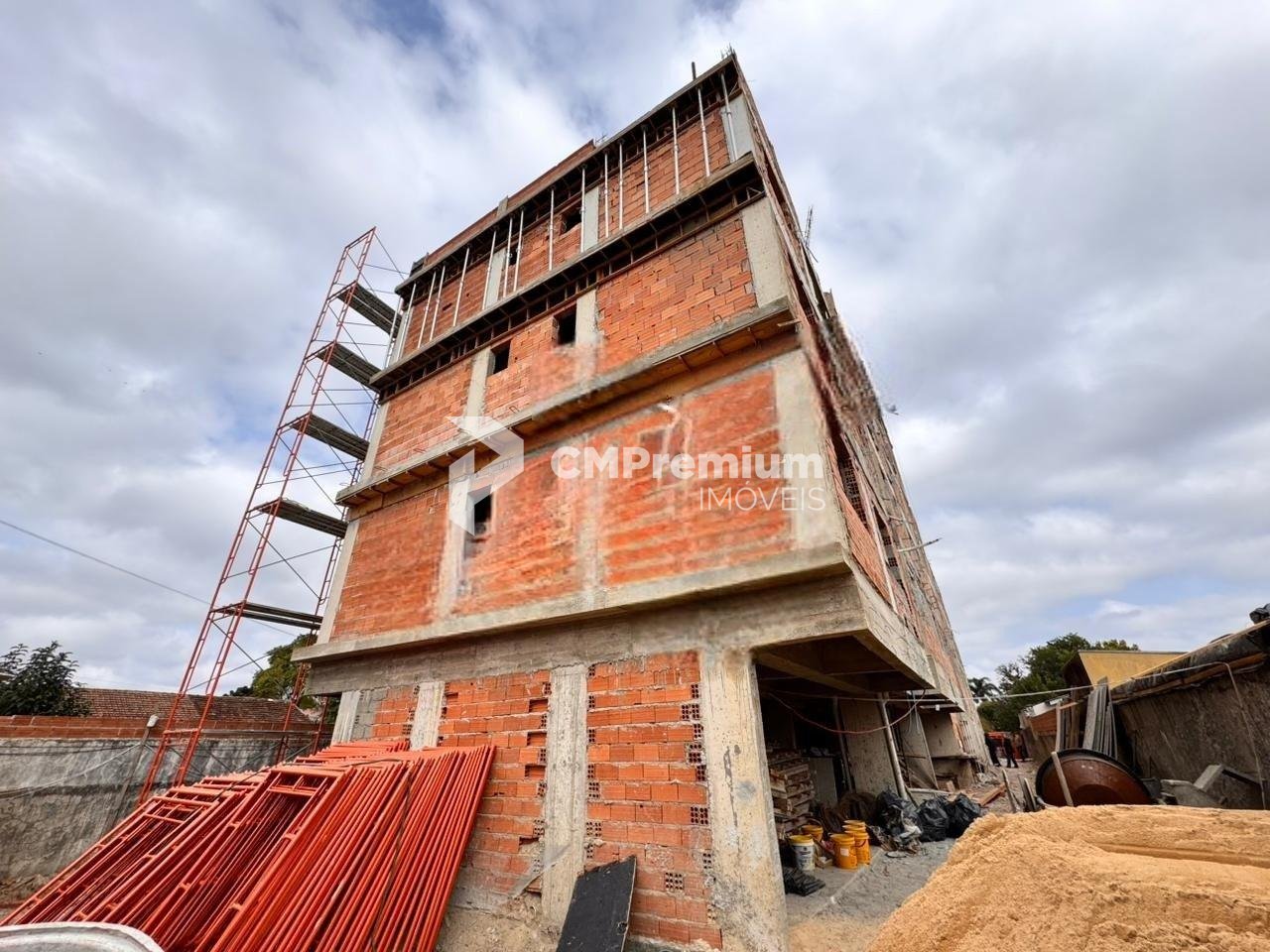 Studio Garden  no Bairro Hauer com 44,2m , para investidores o...