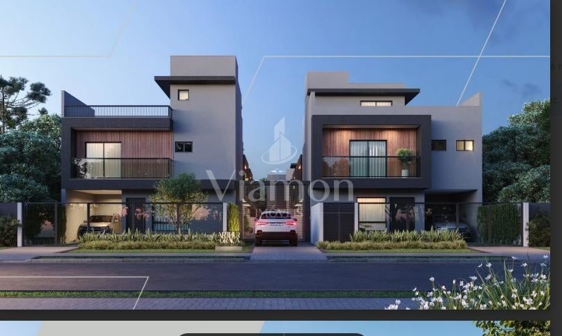 Sobrado  Triplex em Condomínio no Bairro Alto  com 144,10 m .