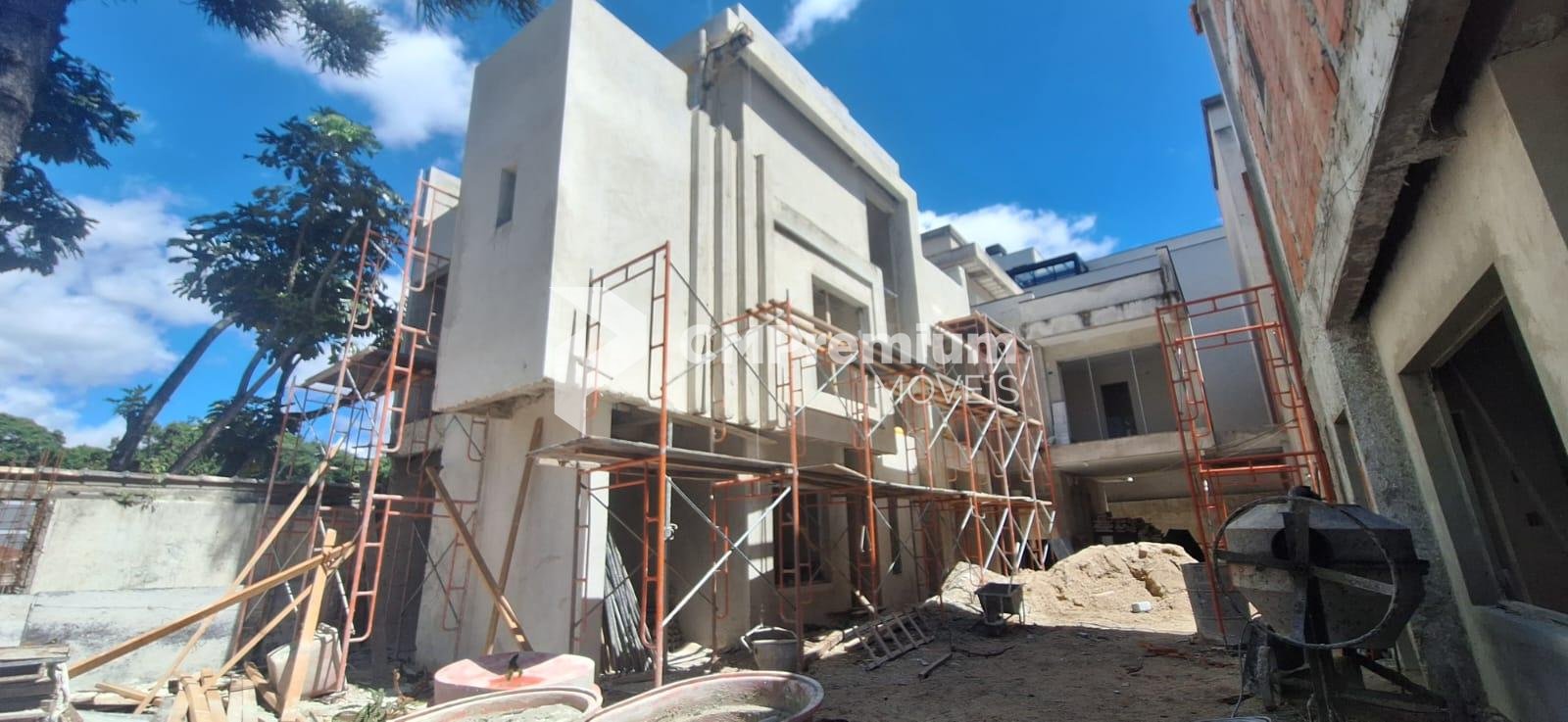 Sobrado  à venda, de 208,48 m   no Cristo Rei, CURITIBA - PR