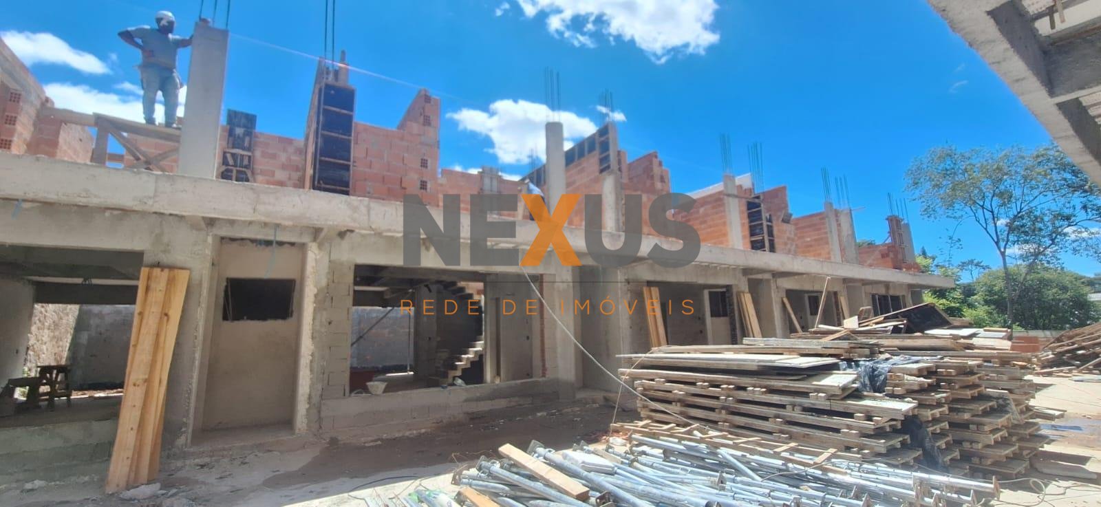 Casa em Condomínio Alto Padrão com 247,19m . Curitiba - PR