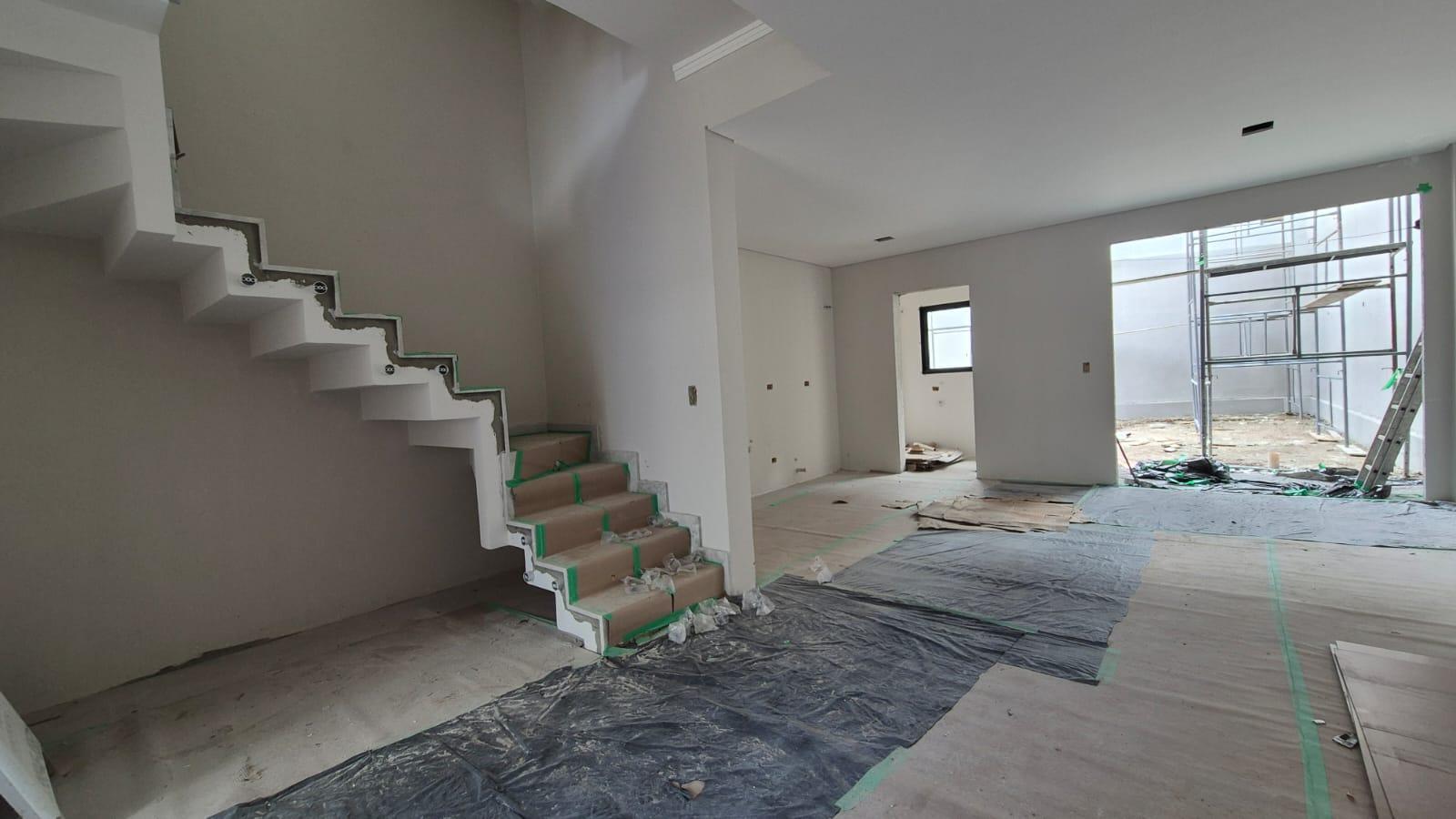 Sobrado 03 quartos com suite no Bairro Água Verde com 166m 