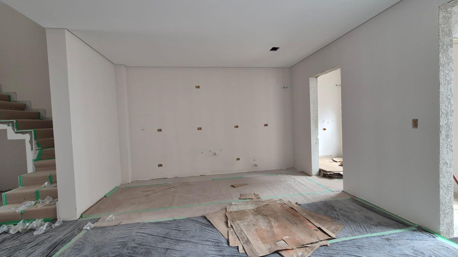 Sobrado 03 quartos com suite no Bairro Água Verde com 166m 