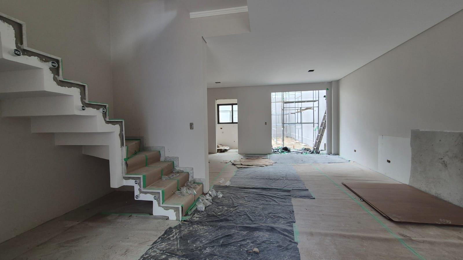 Sobrado 03 quartos com suite no Bairro Água Verde com 166m 