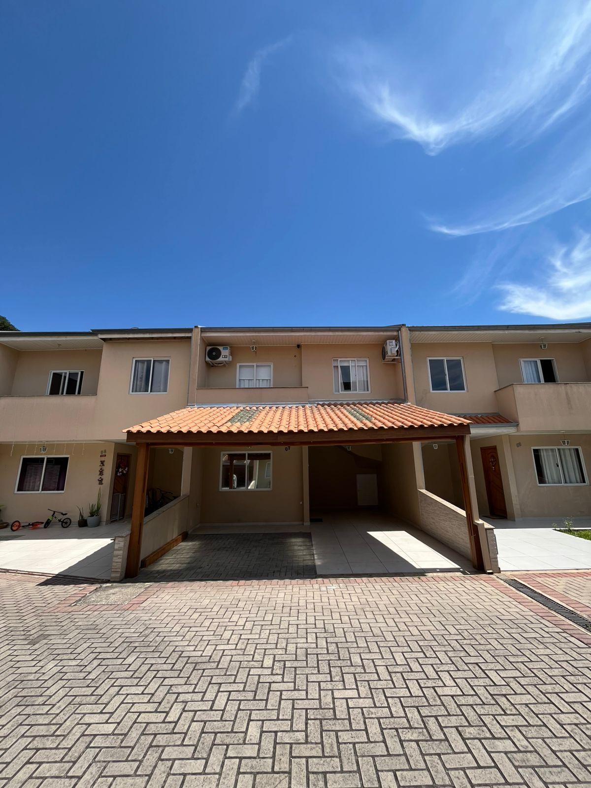 Sobrado em Condomínio Geminado Novo Mundo 3 quartos Mobiliado